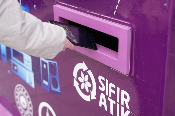 Düzce’de 9 noktaya elektronik atık kumbaraları yerleştirildi