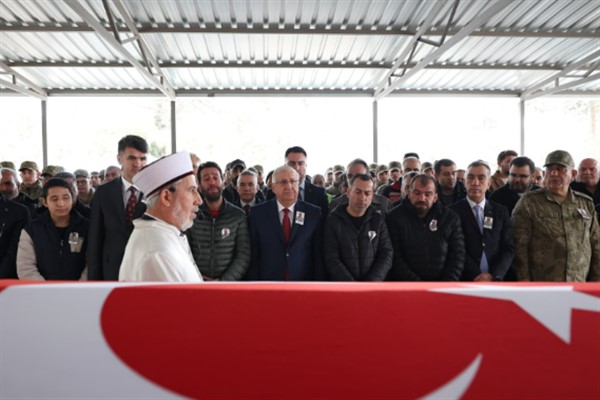 Bakan Yaşar Güler’den Kilis’te cenaze töreni ve esnaf ziyareti