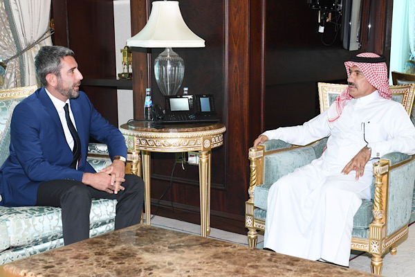 Al Hammadi, Gürcistan’ın Katar Büyükelçisi Avaliani ile görüştü
