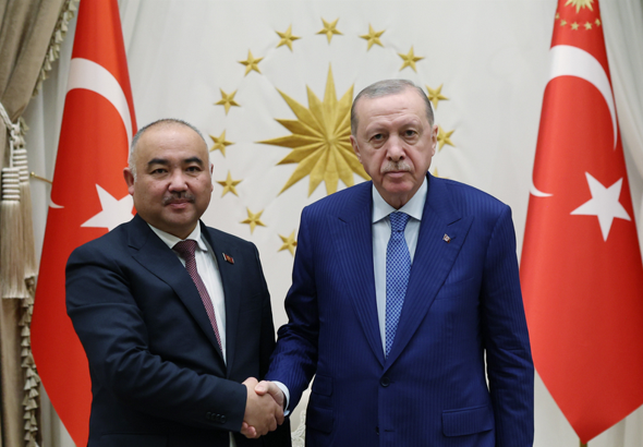 Cumhurbakanı Erdoğan, Kırgızistan Meclis Başkanı Turgunbek Uulu’yu kabul etti