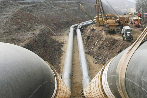 Macaristan, Kiev’e verilecek 90 milyar avroluk AB kredisini engellemekle tehdit ediyor