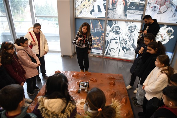 Mamak’ta öğrencilere uzay ve bilim deneyimi