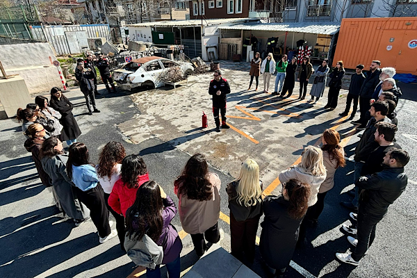 Maltepe’de yangın müdahale eğitimi verildi