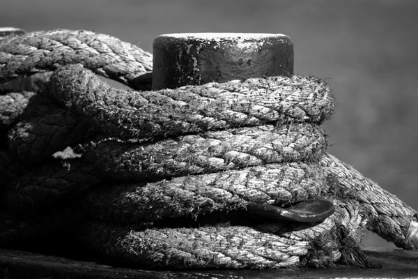 Beylerbeyi önlerinde sürüklenen tekne Harem’de emniyete alındı