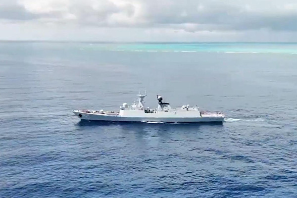 ‌Çin ordusundan Huangyan Adası’nda devriye‌