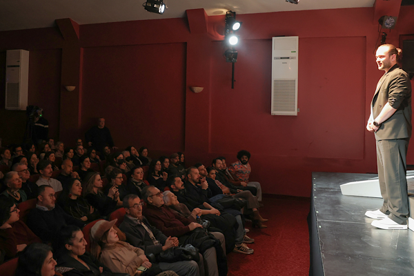 “Unutmak” oyunu Eskişehir’de prömiyer yaptı