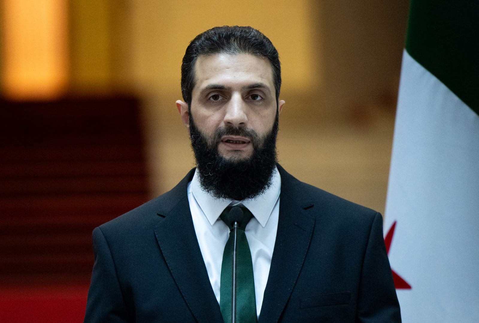 Şara, İngiltere İçişleri Bakanı Mahmud ile görüştü