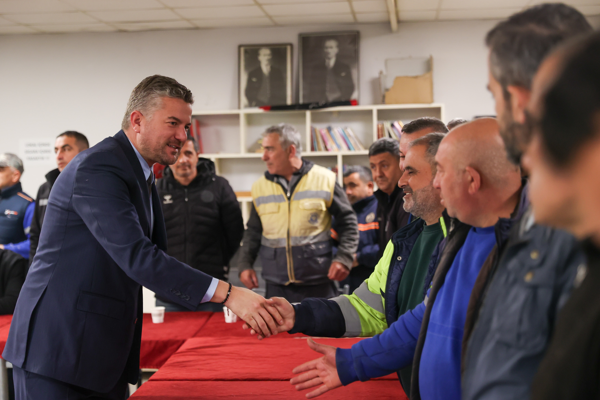 Başkan Duman, personelle bayramlaştı