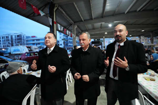 Başkan Dutlulu, son iftarda Muradiye sakinleriyle buluştu