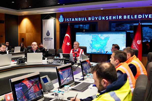 İBB’den sağanak yağış açıklaması: 6 bin 903 personel sahada