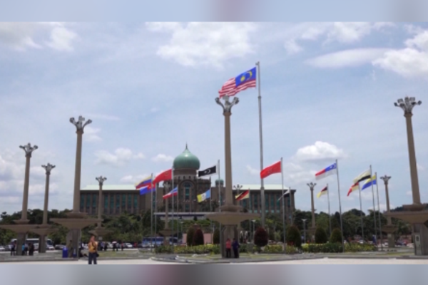 Tayland, Pakistan ve Malezya, Hürmüz Boğazı’ndan geçiş konusunda İran ile anlaştı