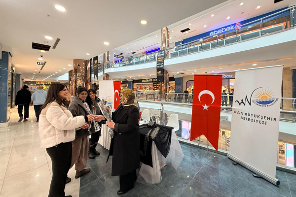 Van’da kadın el emeği sergisi düzenlendi