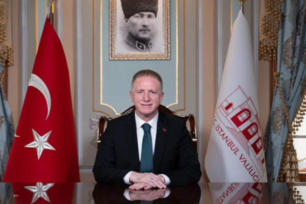 Vali Gül, Fatih’teki patlama sonucu yaralanan vatandaşları hastanede ziyaret etti