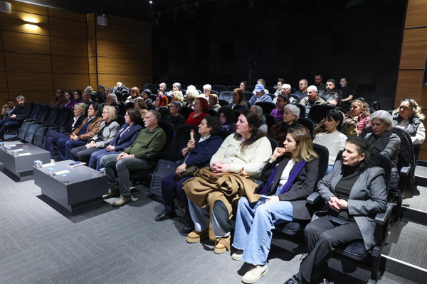 Maltepe’de “Yoksulluk Kıskacında Kadın” konuşuldu