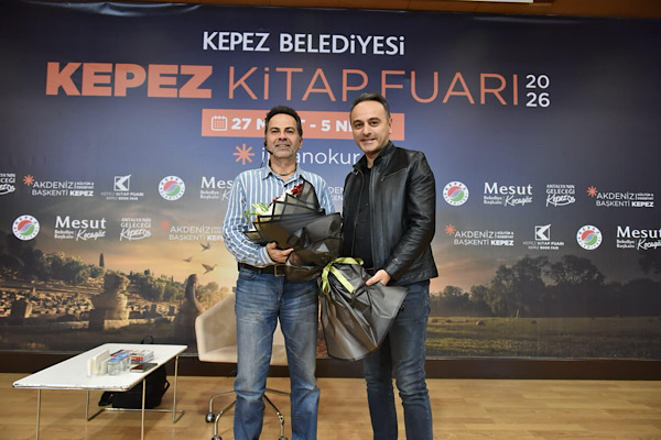 Kepez Kitap Fuarı’nda Nasuh Mahruki Söyleşisi gerçekleştirildi