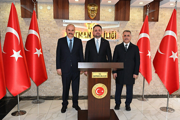 Gençlik ve Spor Bakan Yardımcısı Eminoğlu, Batman Valiliği’ni ziyaret etti