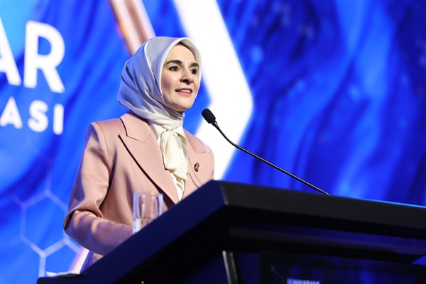 Göktaş’tan Kupa Voley şampiyonu VakıfBank’a tebrik