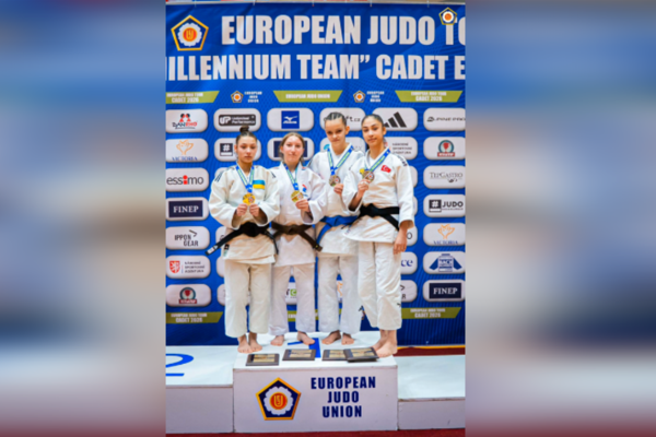 Büyükşehirli sporcudan bronz madalya