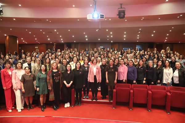 Belediye çalışanlarına kadın sağlığı semineri düzenlendi
