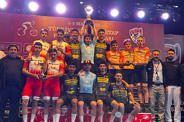 Konya Büyükşehir Belediyesporlu sporculardan farklı branşlarda başarı