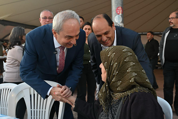 Kepez’de mahalle sakinleri iftar sofrasında buluştu