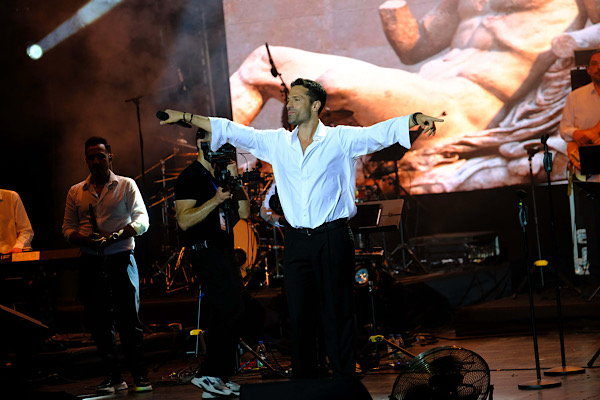 Konstantinos Argiros geliyor