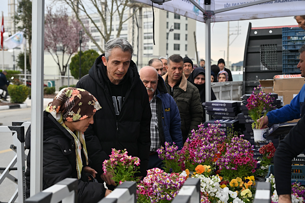 Manisa’da mezarlık ziyaretine destek