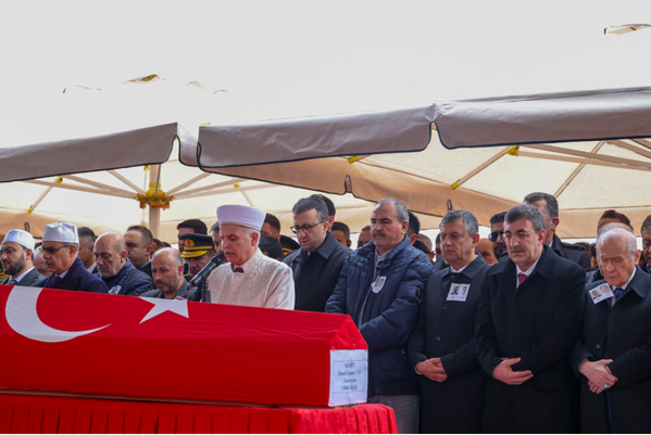 Özel, ASELSAN teknisyenleri Kahraman ve Can’ın cenaze törenine katıldı