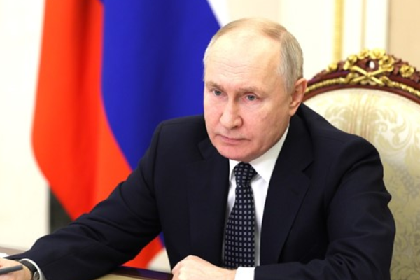 Rusya Devlet Başkanı Putin, Pezeşkiyan ile telefon görüşmesi gerçekleştirdi