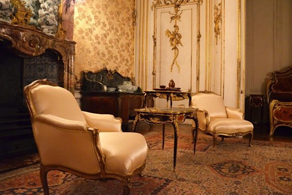 Yılmaz, TDT Genel Sekreteri Ömüraliyev ile görüştü