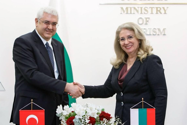 Georgieva: İki ülke arasındaki turist akışında artış var