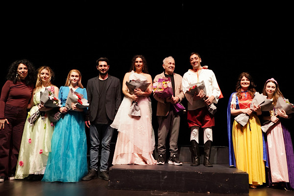 Beylikdüzü 3. Tiyatro Festivali sanatseverlerle buluştu