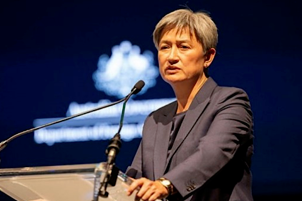 Wong: Lübnan’daki önemsiz görevli Avustralyalıların ülkeden ayrılmaları talimatı verildi