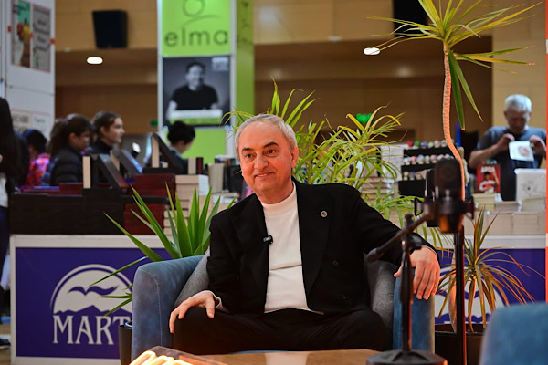 Başkan Kocagöz, Kepez Kitap Fuarı’nın yayın stüdyosuna konuk oldu