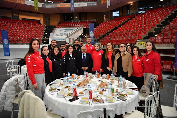 Başkan Büyükkılıç, Ramazan ayı boyunca vatandaşlarla bir araya geldi