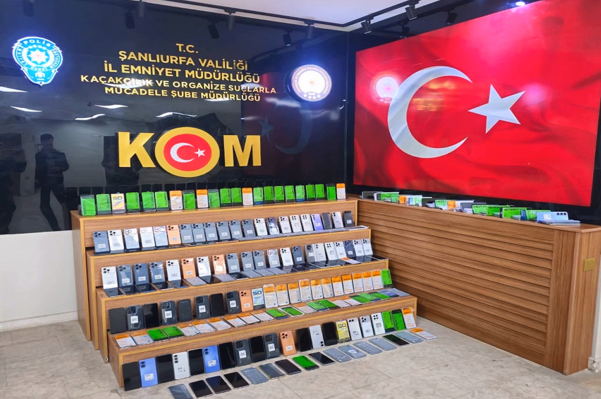 Şanlıurfa’da 4 milyon TL değerinde kaçak cep telefonu ele geçirildi