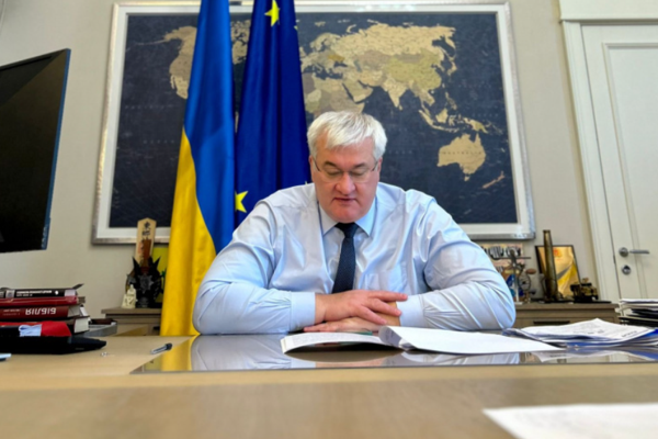 Sybiha, Kuveyt Dışişleri Bakanı el Sabah ile görüştü