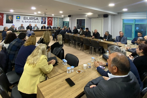 Kaya: Görevden alınan ilçelerde istifa hakkı yok