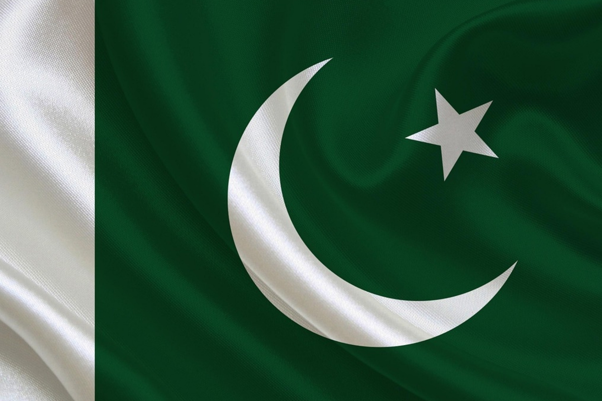 Dar, Falconer ile görüştü