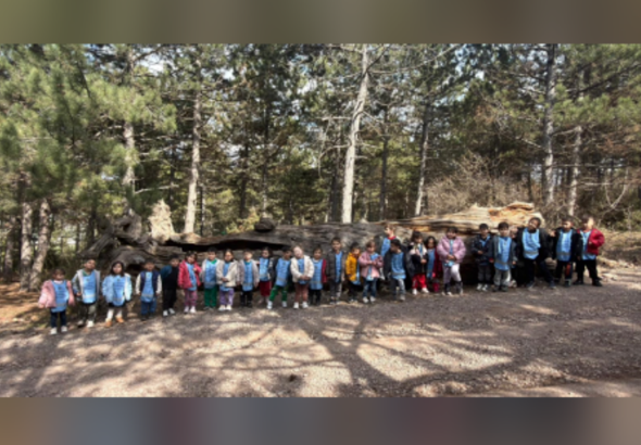 Çocuklar, “Doğayı Kefediyorum” atölyesi ile doğayla vakit geçirdi