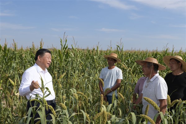 Xi Jinping’den emekçilere övgü