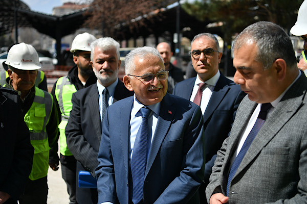 Büyükkılıç, Sahabiye Mahallesi’nde devam eden çalışmaları yerinde inceledi
