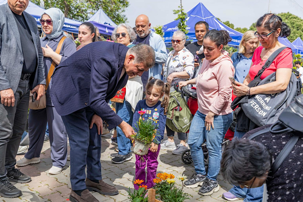 Başkan Tugay: İnsanlar doğayla iç içe yaşasın istiyoruz
