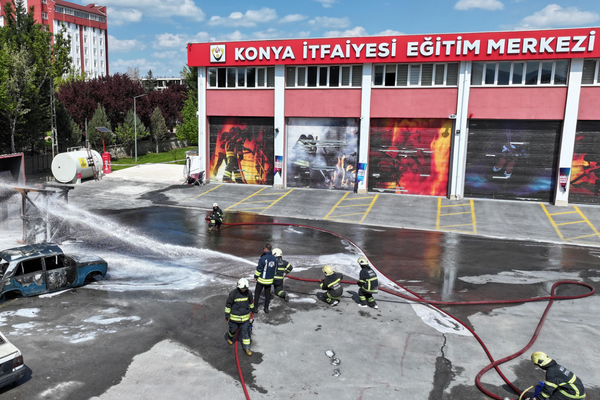 Konya’da gençler afetlere karşı “gönüllü itfaiyeci” olarak yetişiyor