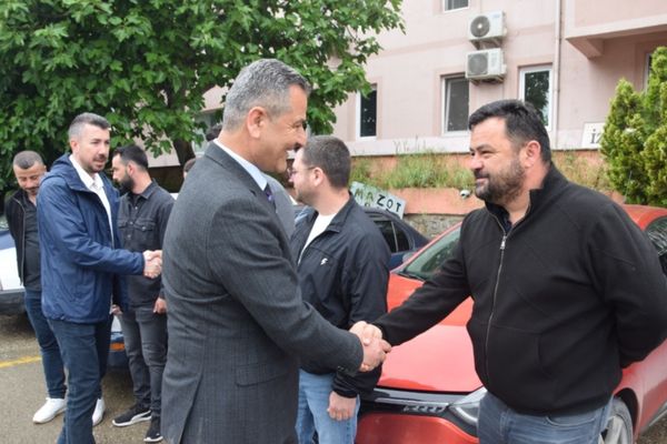 Kocaeli’ de Fen İşleri personeline bayram ziyareti