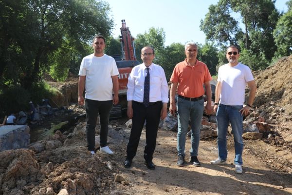 Başkan Yılmaz Ulu Hendek Deresi ıslah çalışmalarını inceledi