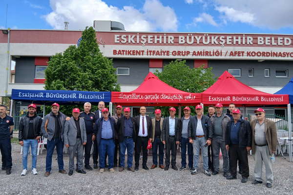 Eskişehir Büyükşehir Belediyesi’nden muhtarlara yangın eğitimi