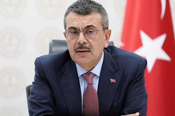 Tekin, MEB Robot Yarışması’nda “Haberimiz Olsun” ile röportaj gerçekleştirdi