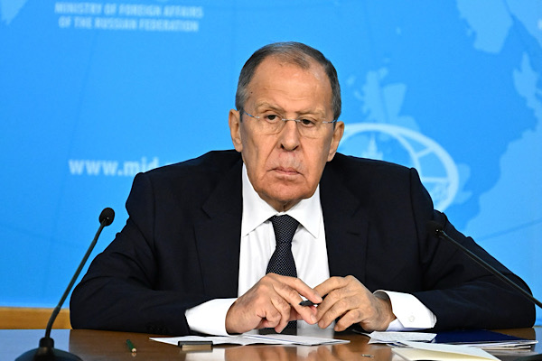 Rusya Dışişleri Bakanı Lavrov, Malezyalı mevkidaşı Hasan ile görüştü