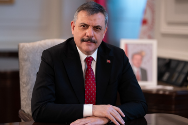 Bakan Çiftçi’den Abdülhamid Han türbesine ziyaret